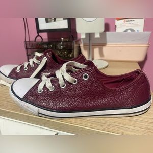 Leather size 6 converse